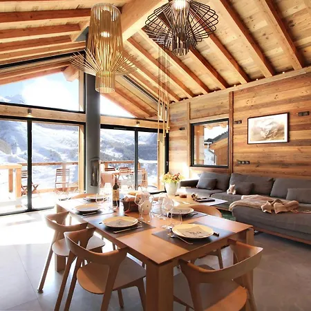 Le 1700 Apartment *